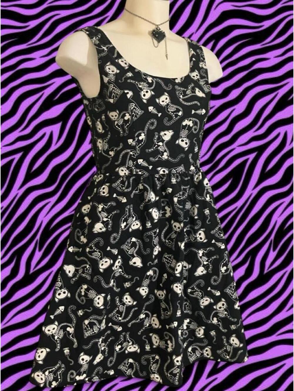 Folter black & white cat and fish skeleton print dress.